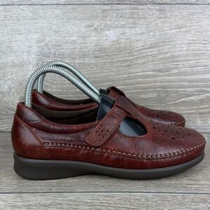 SAS Willow Women’s Sz 7 Wide Perf Walnut Brown Leather Alt Closure Comfort Shoes